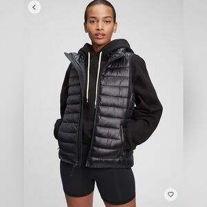 GAP PUFFER VEST